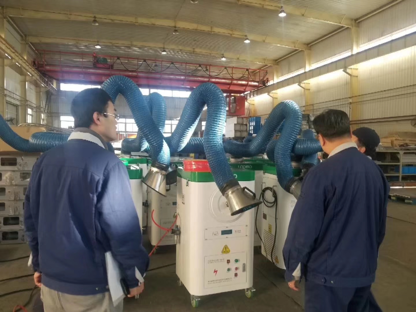 電焊煙霧凈化器.jpg 電焊煙霧凈化器.jpg