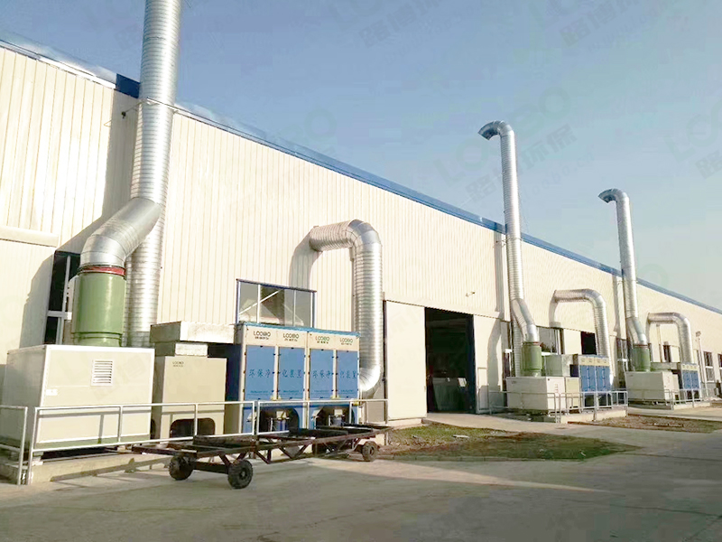 除塵設(shè)備生產(chǎn)廠家告訴你工業(yè)車(chē)間除塵設(shè)備如何選？