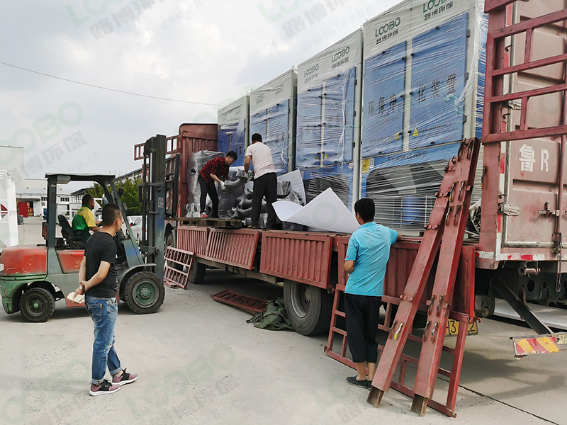濾筒除塵器廠家新一批工業(yè)除塵設(shè)備即將發(fā)往河南鄭州