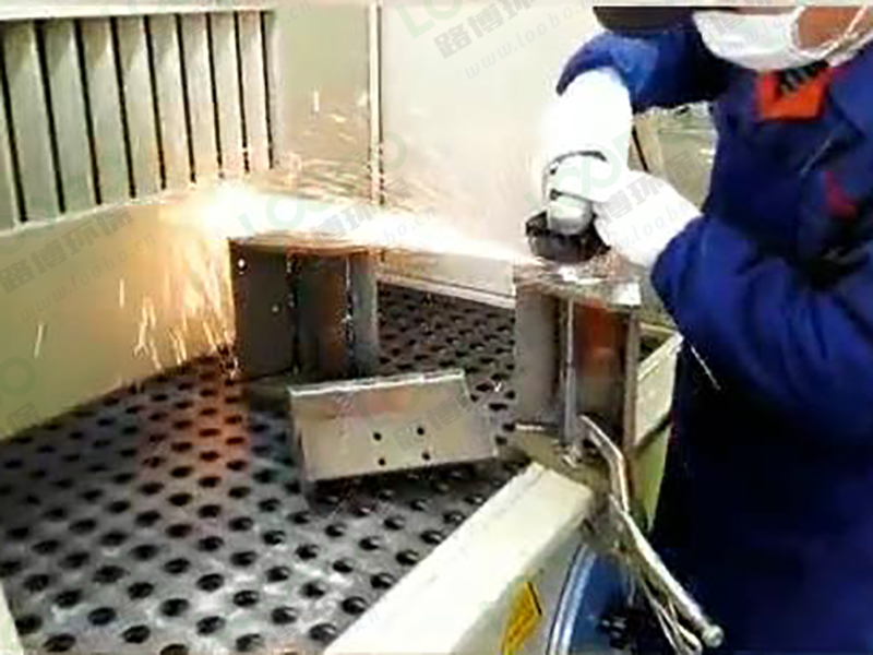 一體式打磨除塵工作臺(tái)可謂是打磨車間的福音.jpg 一體式打磨除塵工作臺(tái)可謂是打磨車間的福音.jpg