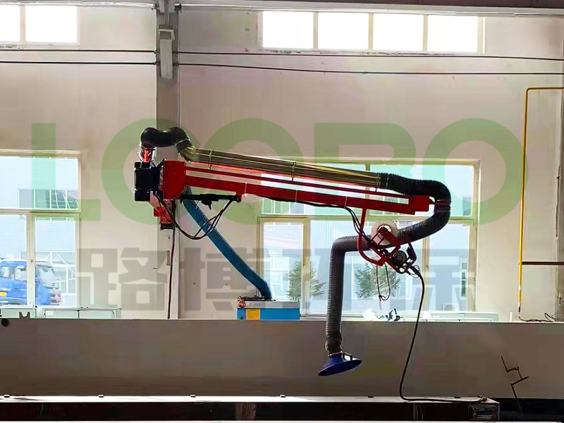 焊機吸塵臂實現(xiàn)了焊接操作與除塵凈化一體化