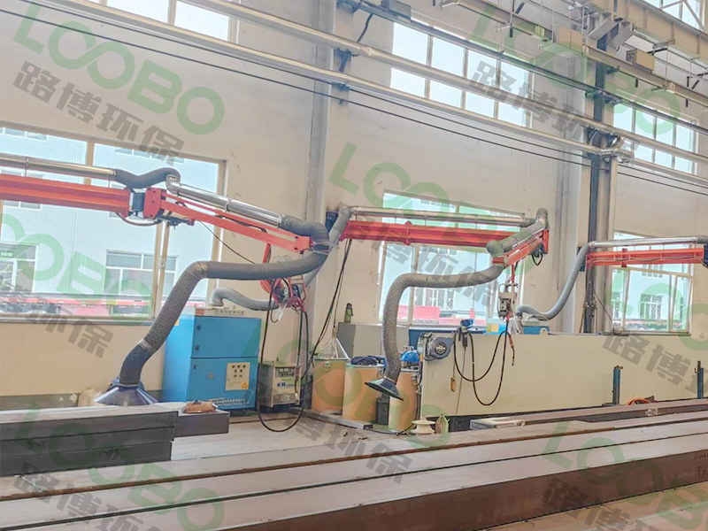 一臂成型，延長桿式支架吸氣臂，搭配送絲機，只為滿足靈活操作需求