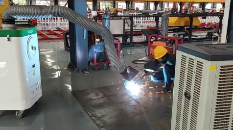 移動(dòng)式焊接煙塵凈化器：青島路博環(huán)?！霸搭^捕捉、靈活高效”的車(chē)間凈化解決方案