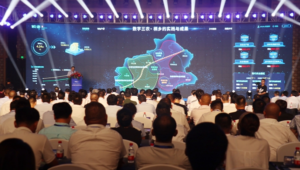 打造數(shù)字三農(nóng)新模式，托普云農(nóng)與桐鄉(xiāng)市人民政府簽訂戰(zhàn)略合作協(xié)議